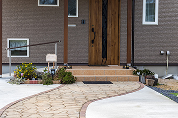 玄関アプローチ